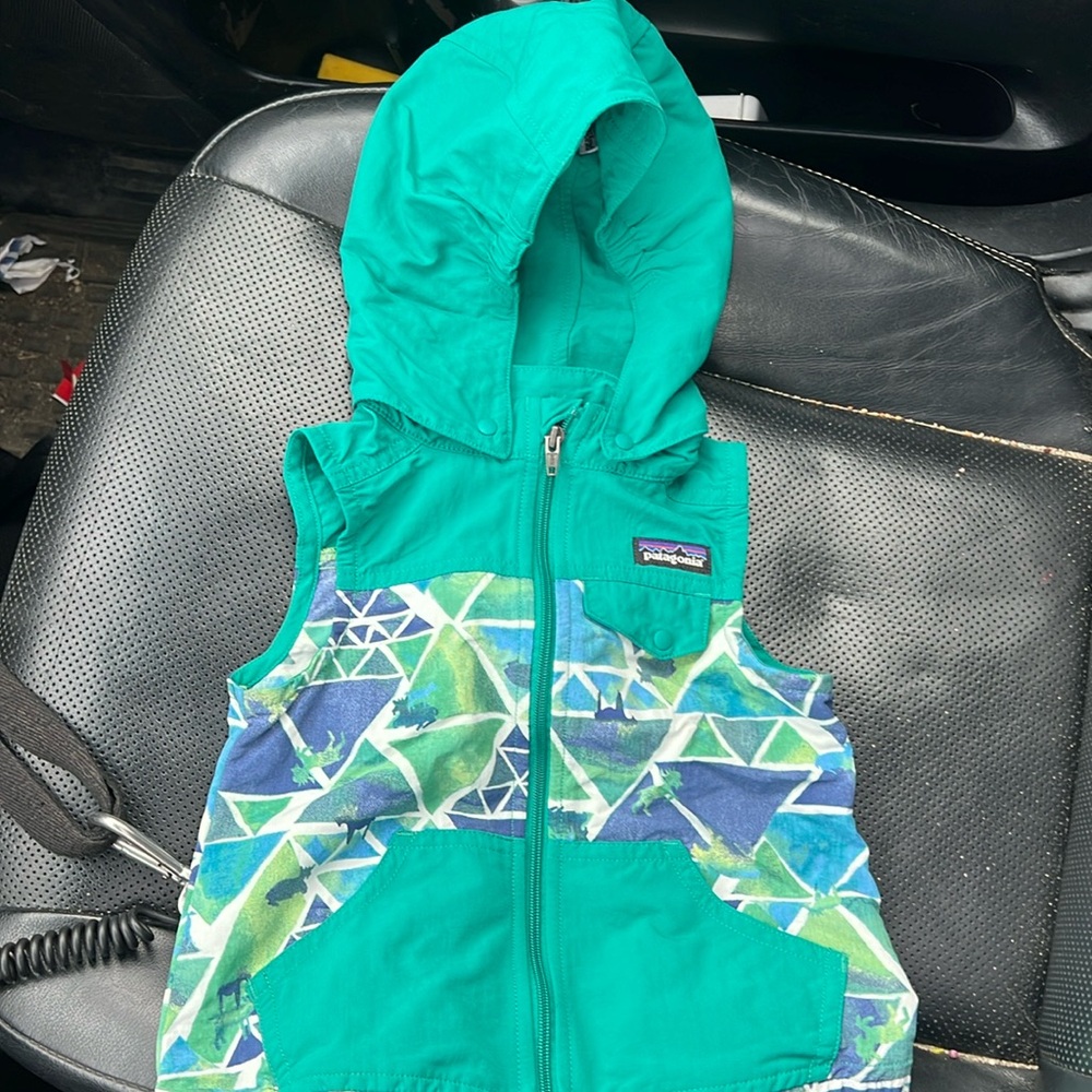 Patagonia wind/rain resistant vest- light weight and in great shape.